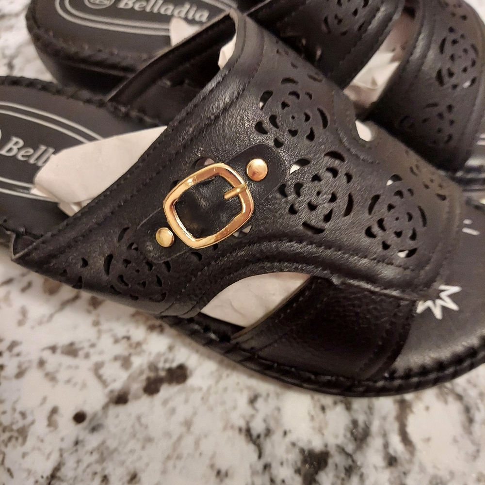 NWT black sandals - Picture 5 of 6